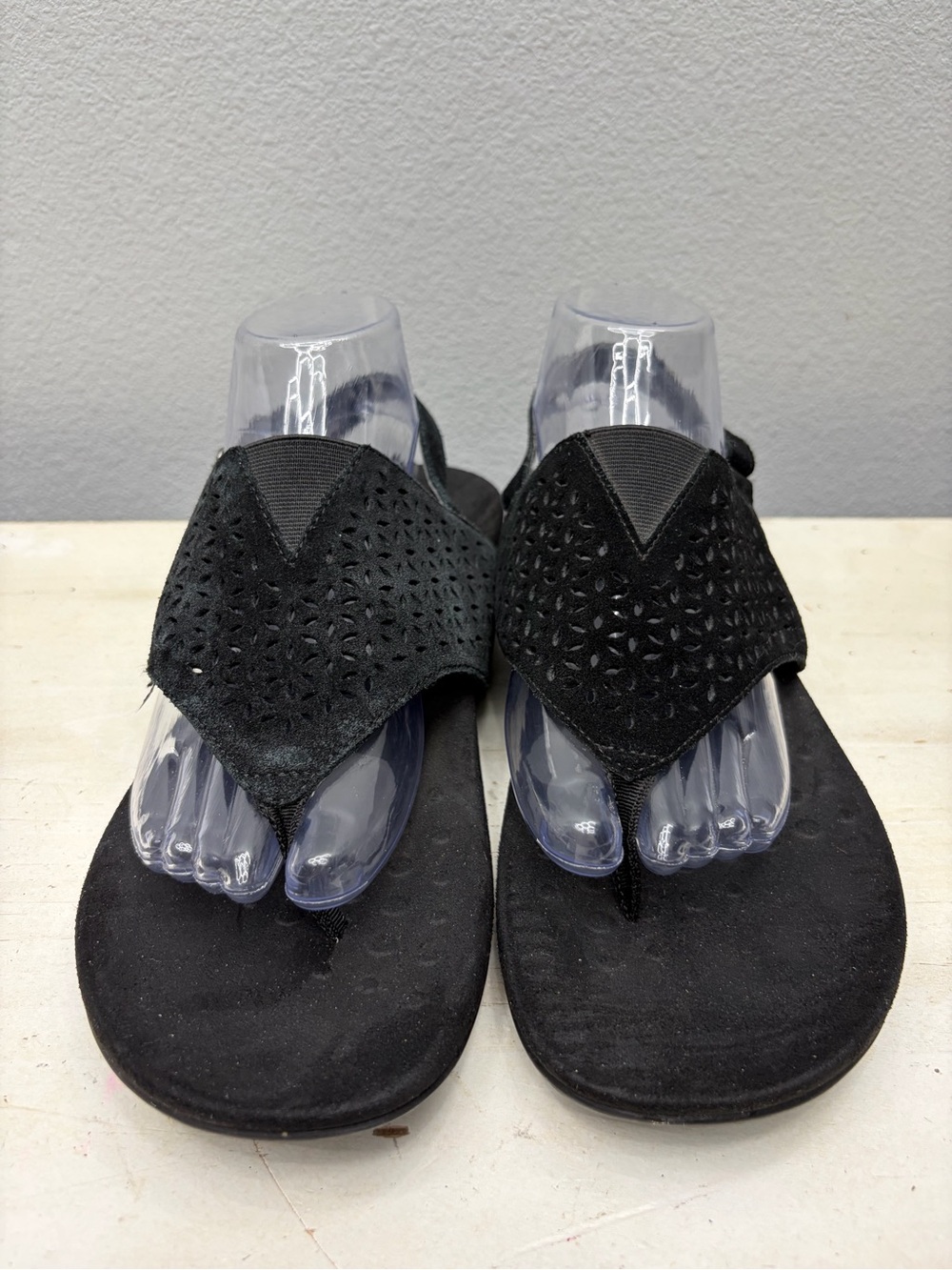 Vionic Black Suede Nikki Sandals Size 10 - Picture 4 of 8